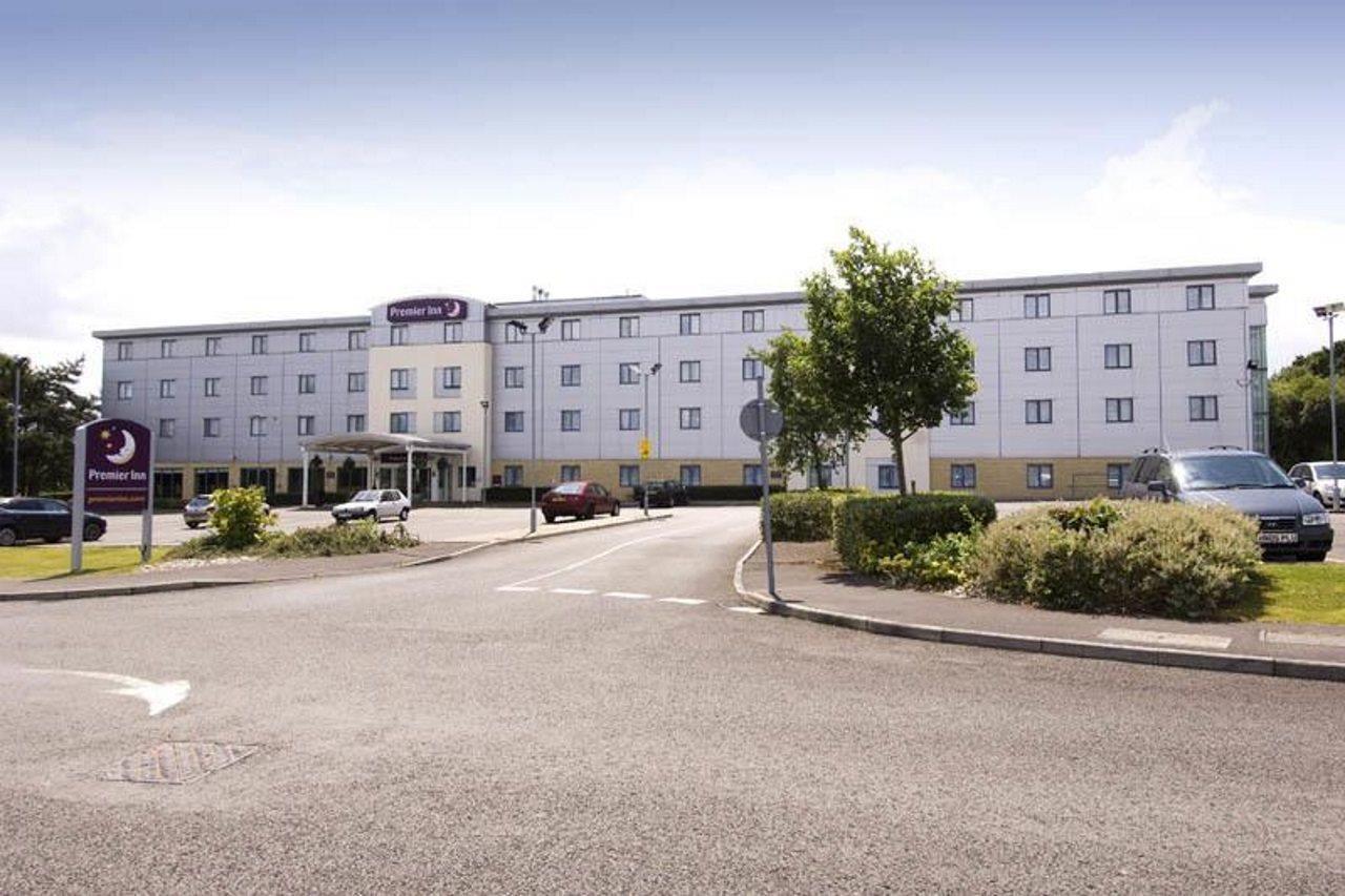 Premier Inn Poole North Экстерьер фото