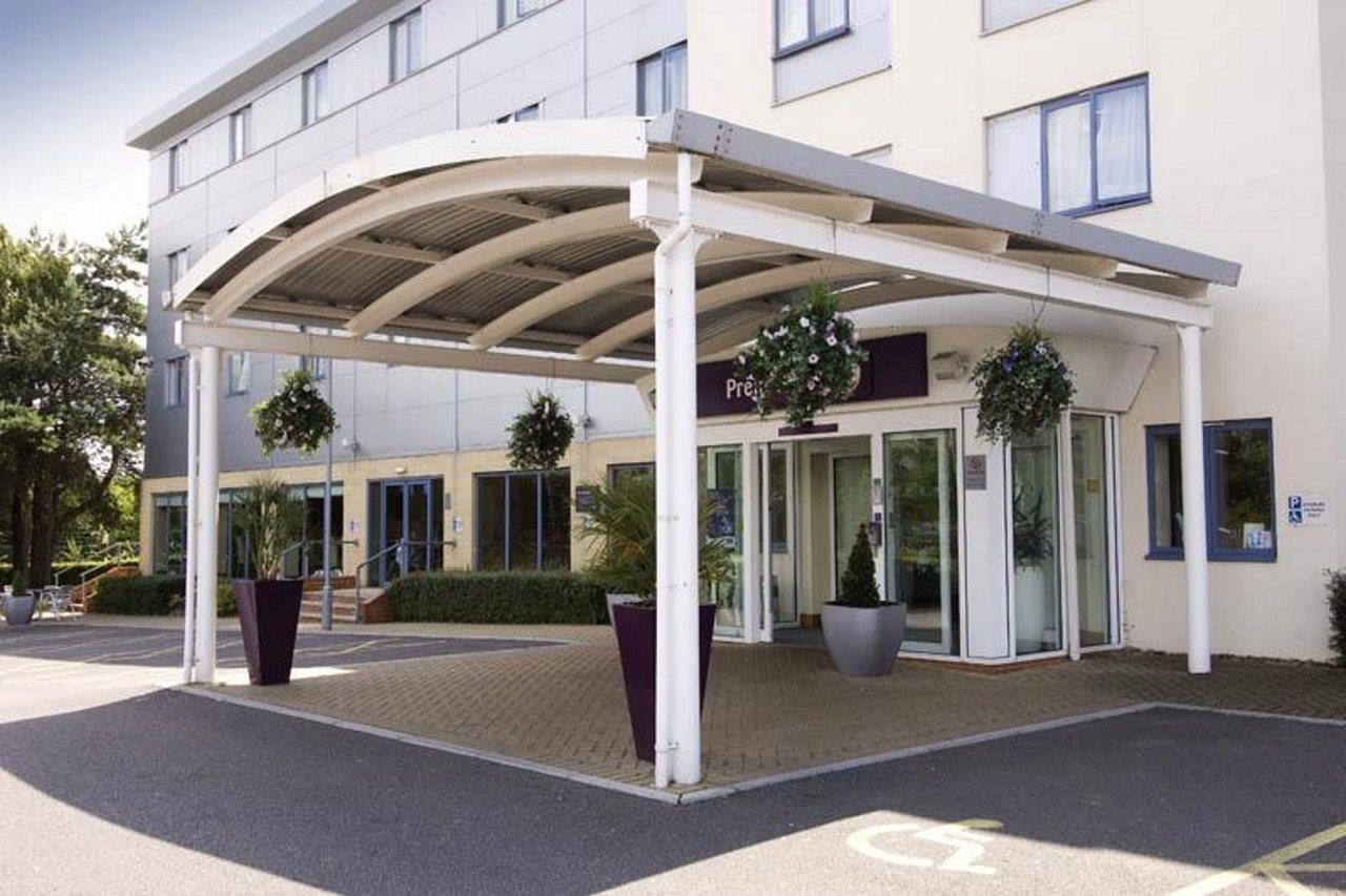 Premier Inn Poole North Экстерьер фото