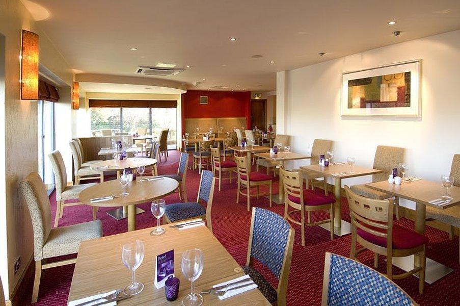 Premier Inn Poole North Экстерьер фото