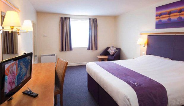 Premier Inn Poole North Экстерьер фото